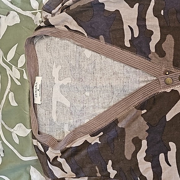 Zenana Camp Sweater/Cardigan Size M - Picture 2 of 5